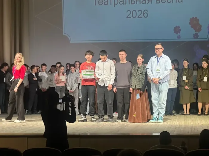 Театральная весна